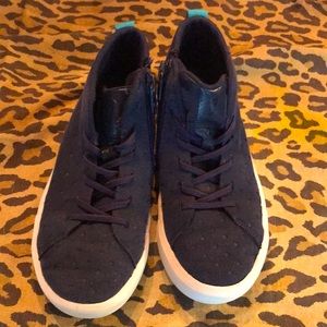 Native Brand Boys Zip to Close Shoes Size 13